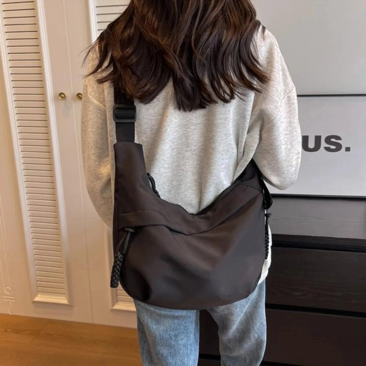 MetroFlex Shoulder Tote